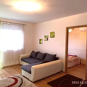 Nagyerdő - Simonyi út Apartman Debrecen